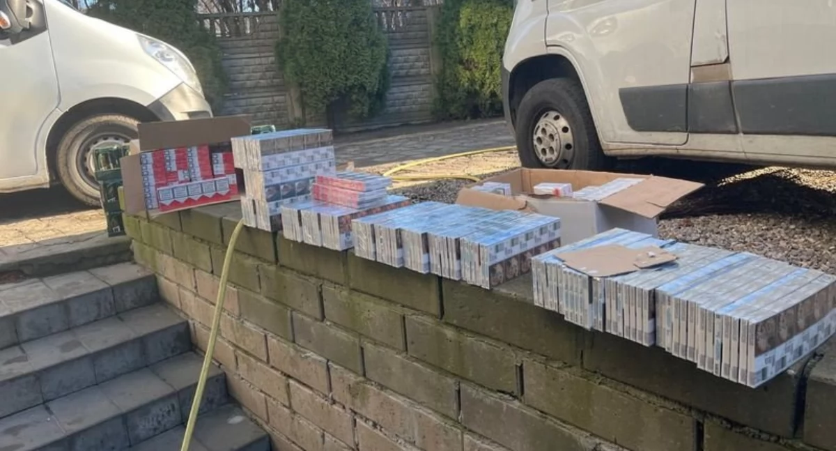 49-latek w kajdankach. Policja zabezpieczyła kontrabandę w powiecie starachowickim