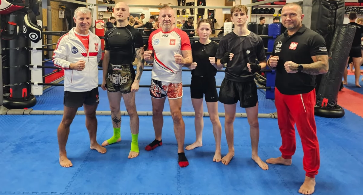 Reprezentanci Dragona Starachowice i trener Marek Jasiński na zgrupowaniu kadry. Pracowali m.in. nad techniką i siłą