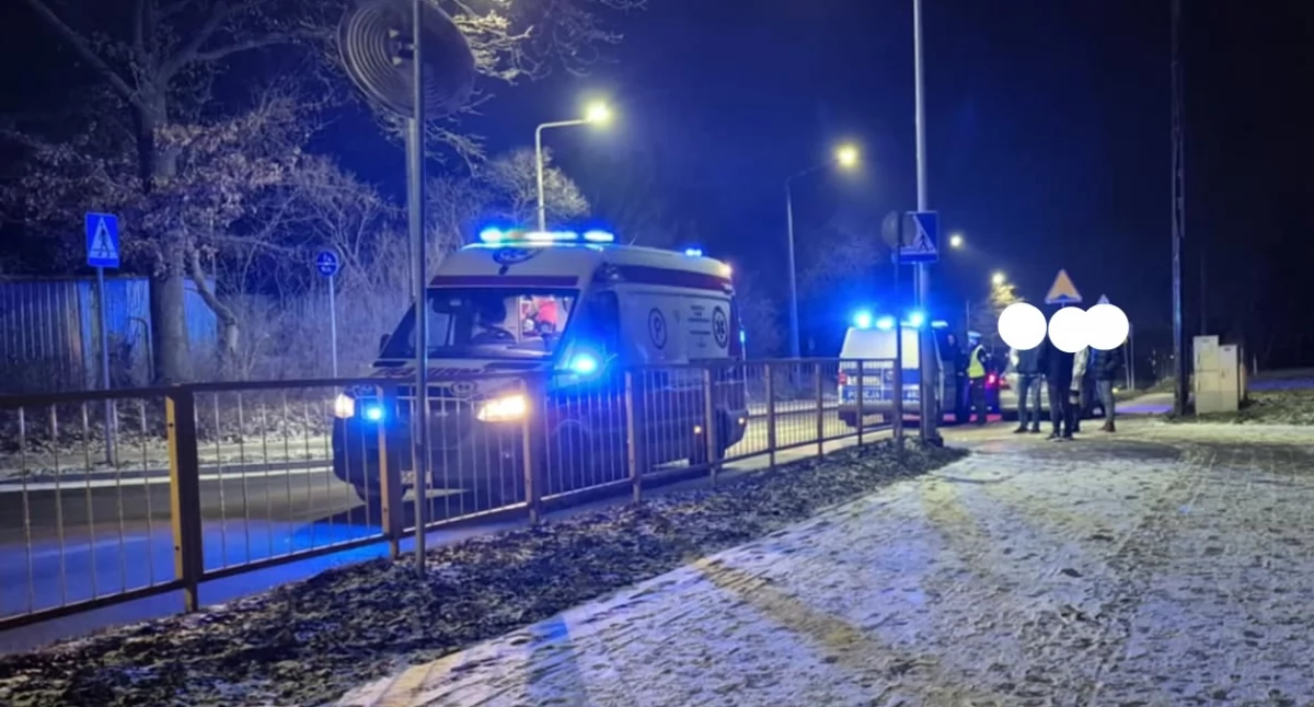 Wypadek na oznakowanym przejściu dla pieszych w Starachowicach. Potrącona osoba przez samochód