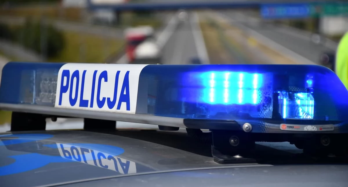 Policjanci uratowali wychłodzonego mężczyznę w Stykowie. 54-latek z urazem głowy