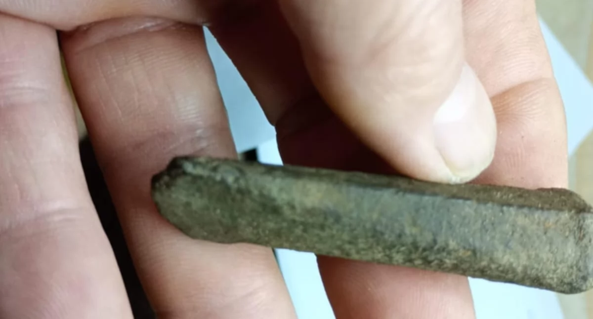 Miniaturowa siekierka sprzed 3000 lat odnaleziona przez naszych poszukiwaczy