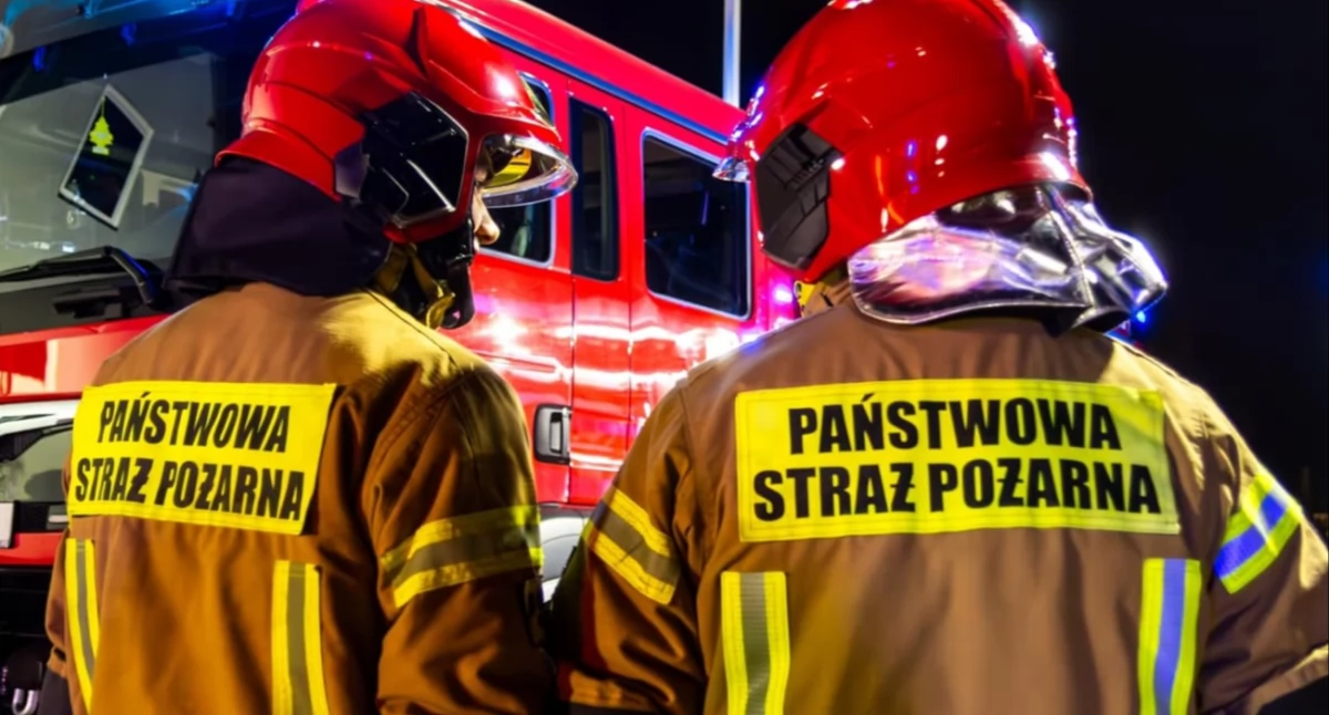 Otwarcie mieszkania w Starachowicach. Strażacy wezwani na prośbę policji