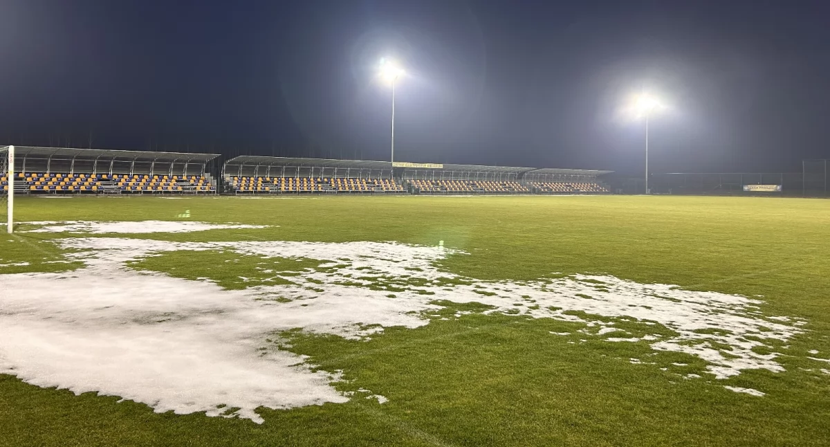 Oświetlenie na stadionie w Pawłowie już gotowe. Próba generalna wypadła pomyślnie