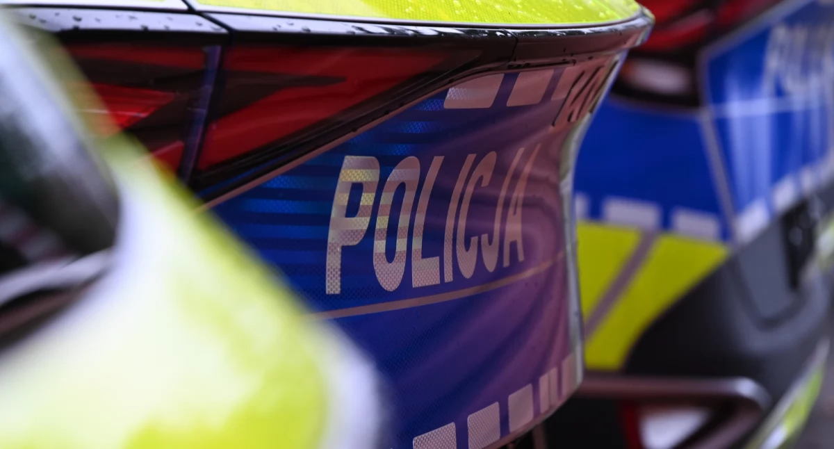 Niewybuch z czasów II wojny światowej znaleziony w Starachowicach. Teren zabezpieczają policjanci