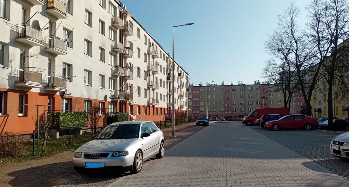 Parking na Słonecznej zrobiony w terminie, ale za wyższą cenę