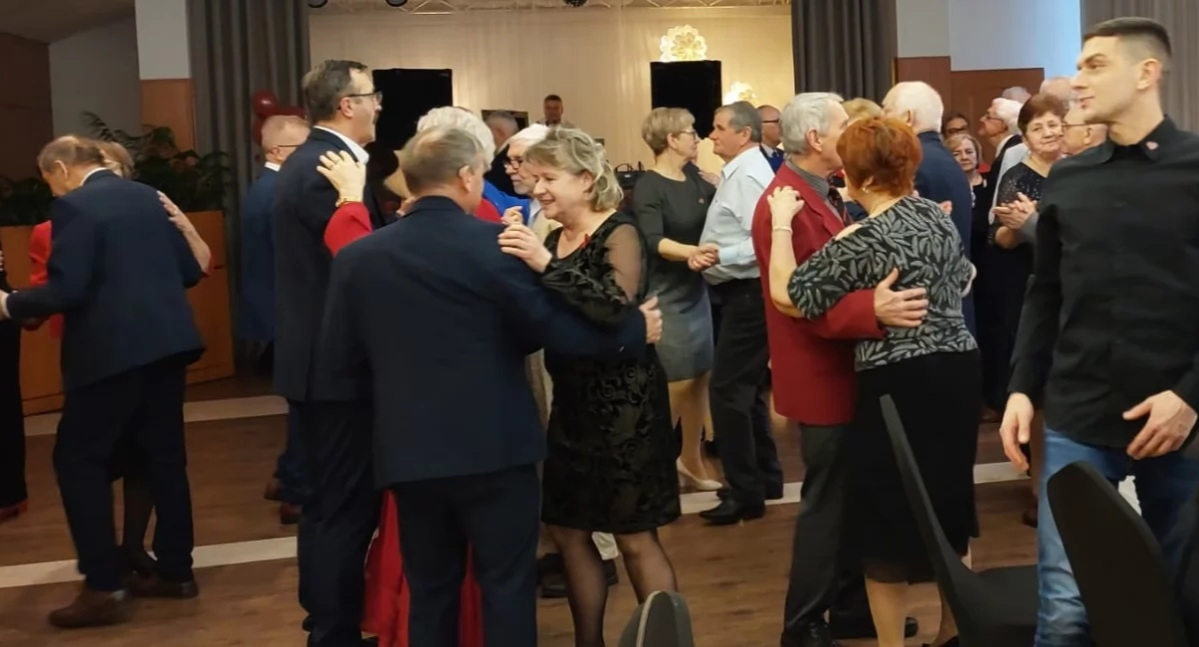 Udane Walentynki 2025 w gronie seniorów z UTW
