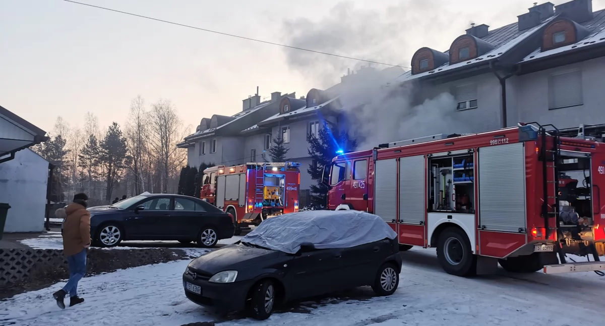 Pożar piwnicy w Krynkach. Jedna osoba ewakuowana
