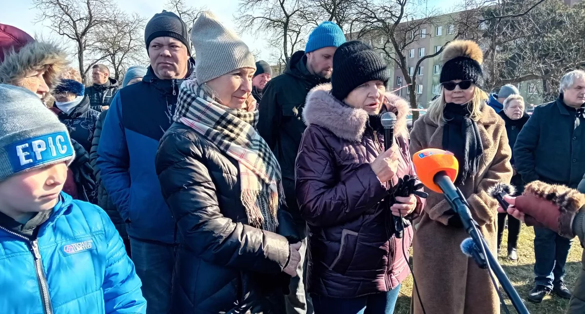 Mieszkańcy Starachowic nie ustają w protestach wobec sprzedaż działek - sobotnia pikieta przy ul. Leśnej