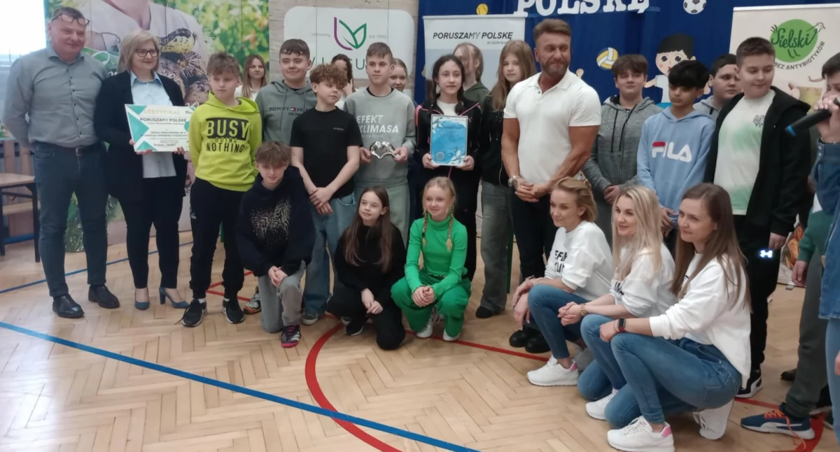 Akcja „Poruszamy Polskę” w Szkole Podstawowej nr 12 w Starachowicach. Gościem Leszek Klimas