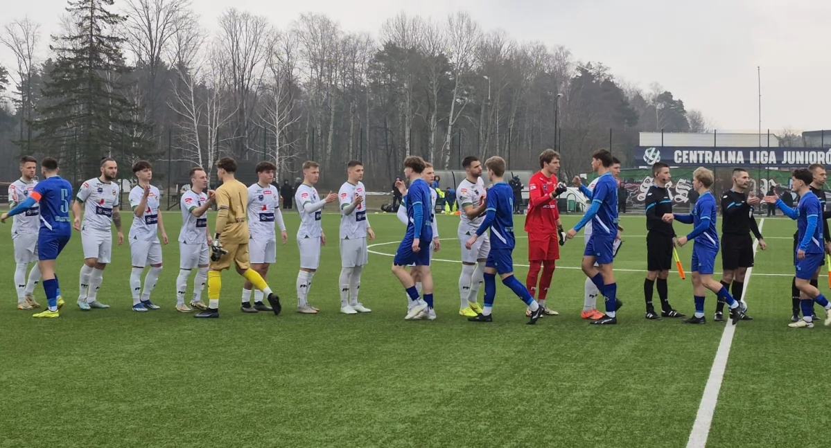 Piłkarski weekend z udziałem Staru Starachowice i Arki Pawłów. Oba spotkania już w niedzielę