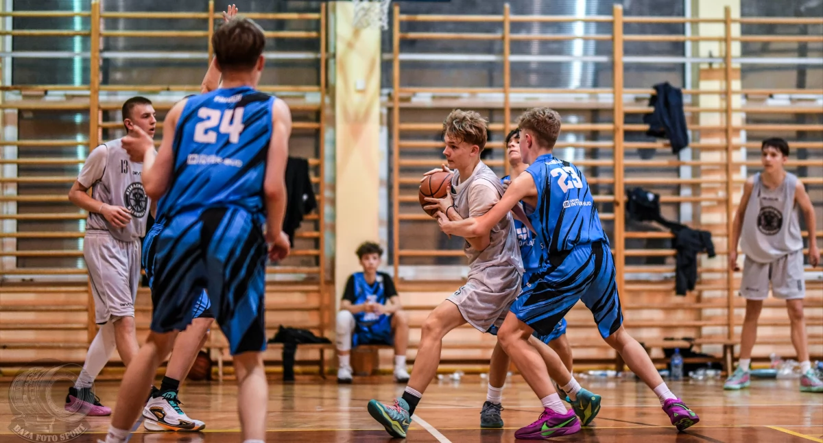 Galeria zdjęć z meczu pełnego emocji! Basket Starachowice vs Oknoplast Basket Kraków