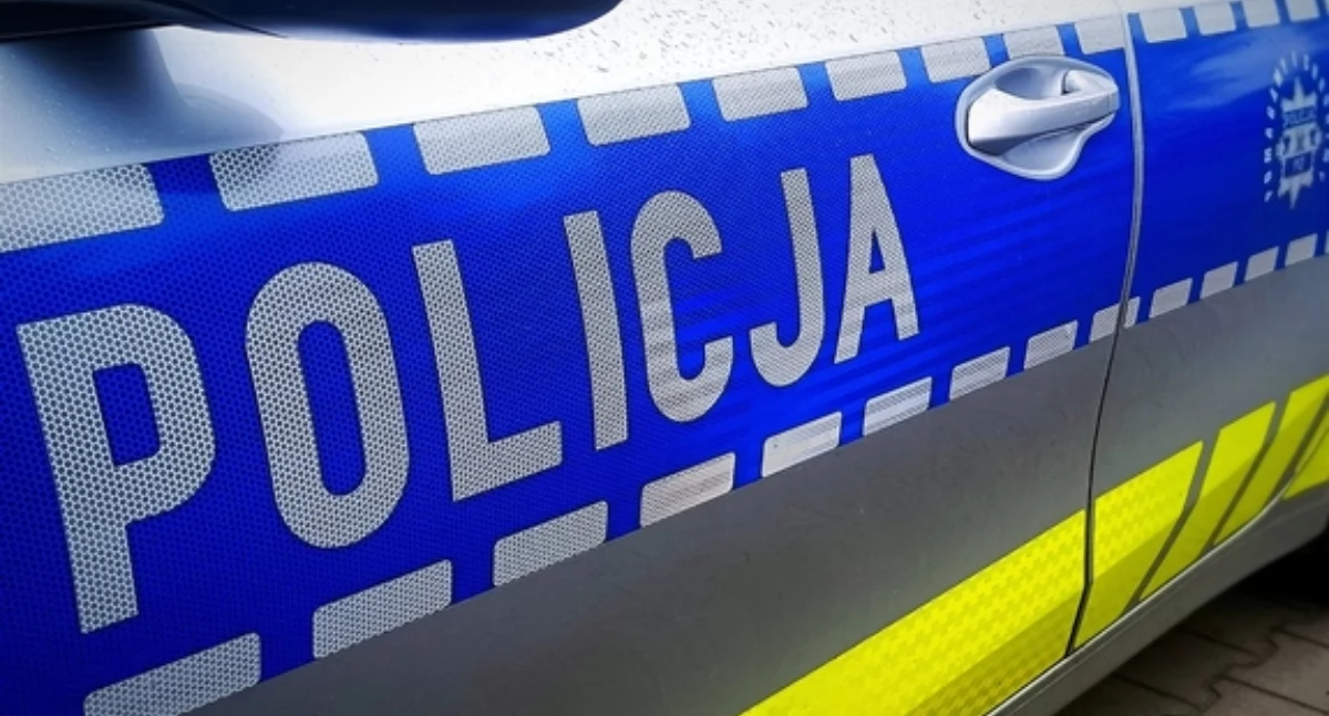 Interwencja służb na ul. Targowej w Starachowicach. 45-latka zabrana do szpitala