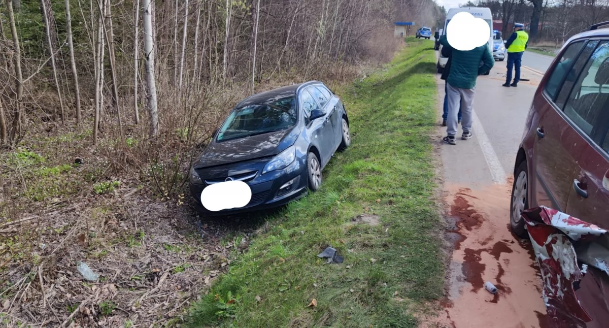 Wypadek w miejscowości Henryk. 45-letnia kierująca ukarana mandatem