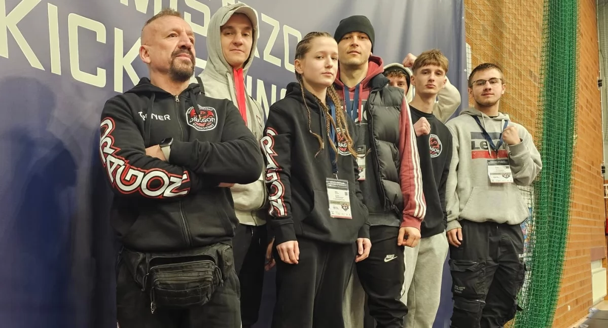 Reprezentanci Dragona Starachowice zameldowali się w Tarnowie Podgórnym. W piątek rozpoczęły się mistrzostwa Polski w kickboxerskiej formule K-1