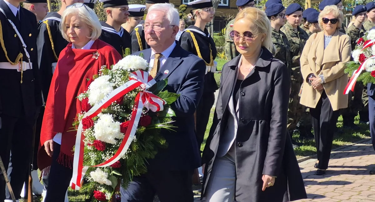 Dzień pamięci ofiar zbrodni katyńskiej w Starachowicach. Oddali hołd tym, którzy polegli za ojczyznę