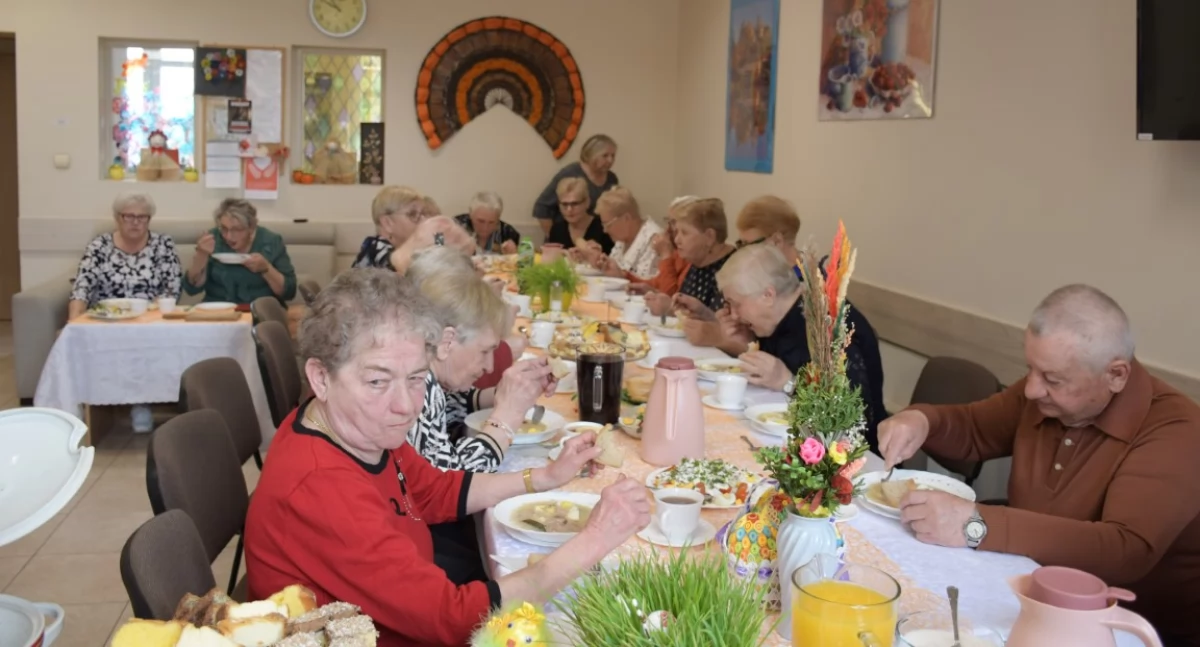Jajeczko u seniorów w mirzeckim Klubie Senior+