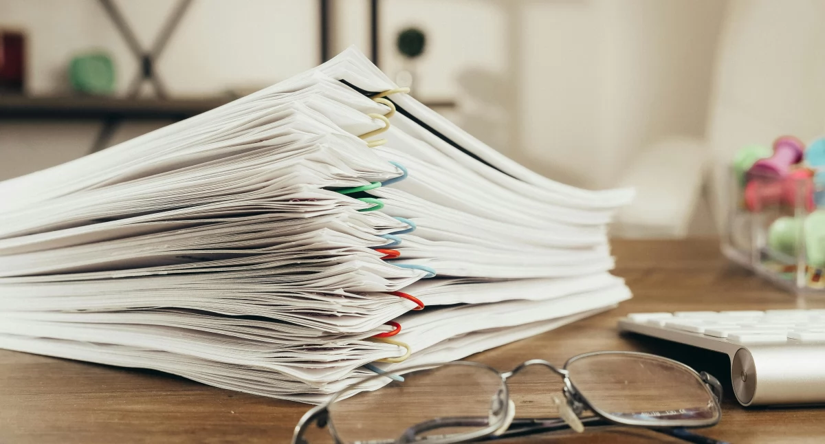 Na czym polega outsourcing przechowywania i niszczenia dokumentów?