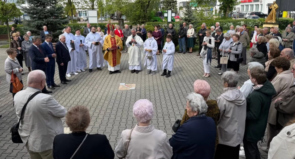 Płyta pamięci Karola Wojtyły w Starachowicach