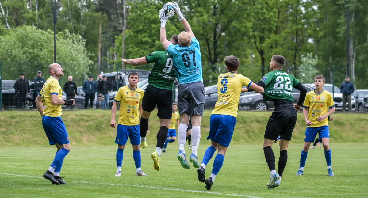 Star Starachowice w finale piłkarskiego Pucharu Polski na szczeblu okręgu świętokrzyskiego. Zielono-czarni piszą kolejny, piękny rozdział