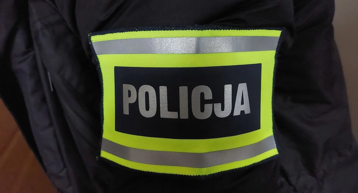 Oszust podszywający się pod znajomą wyłudził kod BLIK. Mieszkanka gminy Pawłów straciła blisko 900 zł