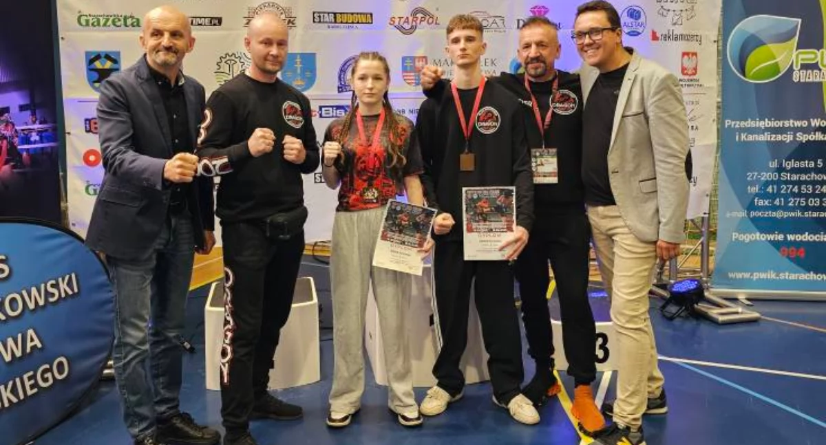 Dragon Starachowice z dorobkiem trzech medali mistrzostw Polski w kickboxingu w formule low kick. Rozdział zapisany brązowymi zgłoskami