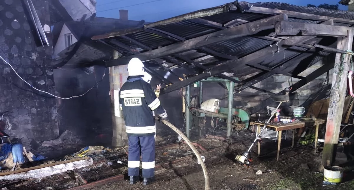 Tragiczna noc w Bostowie. Pożar pozbawił rodzinę dachu nad głową