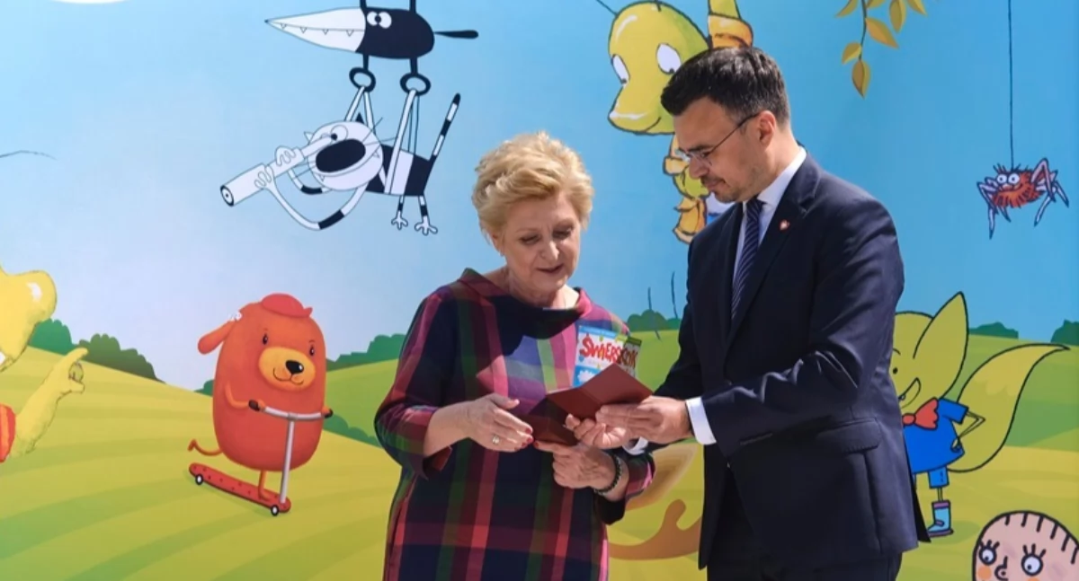 Historia redaktor naczelnej Świerszczyka ze Starachowic. Małgorzata Węgrzecka zasłużona dla kultury polskiej!