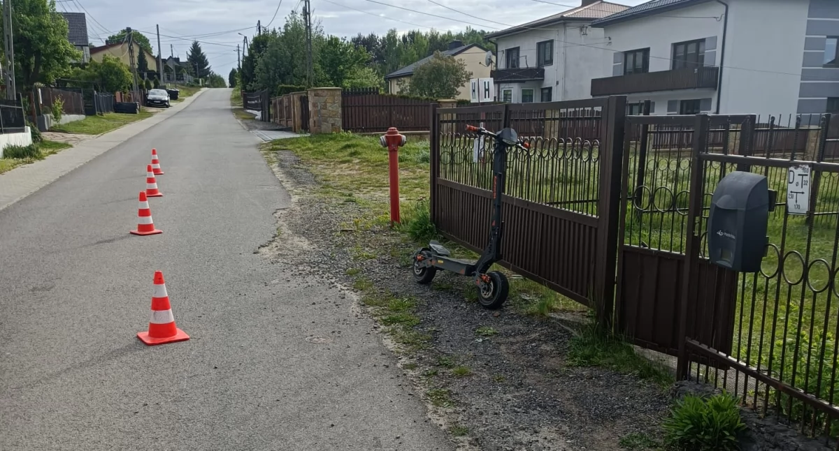 Groźny wypadek w Kuczowie. Nastolatkowie przewrócili się na hulajnodze elektrycznej, interweniował śmigłowiec LPR