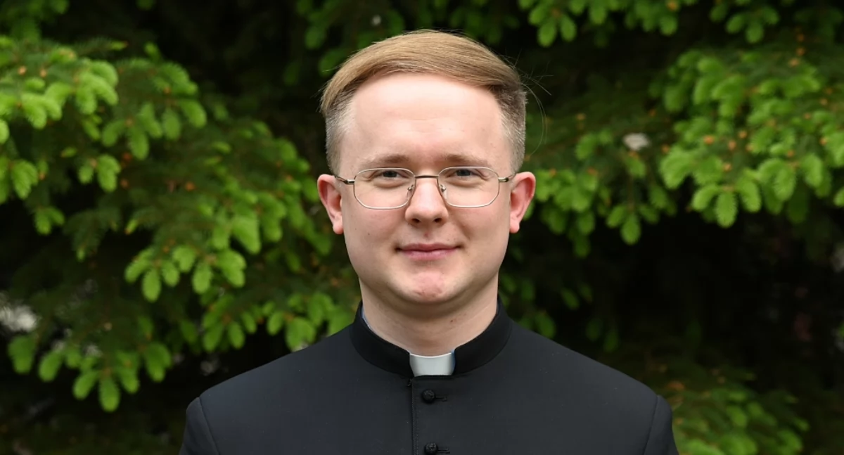 Ksiądz Kamil Stachuczy nowym kapłanem z parafii Krynki