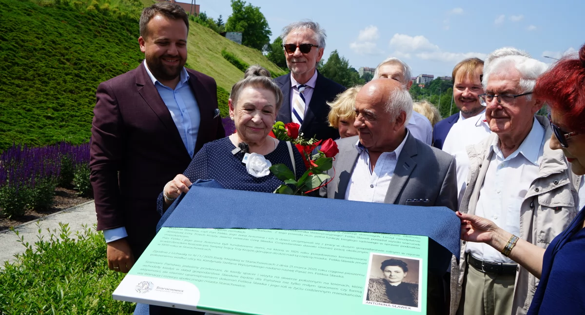  Pasaż im. Feliksa Sławka uroczyście nadany. Starachowicki Znachor ma swoje należne miejsce w mieście