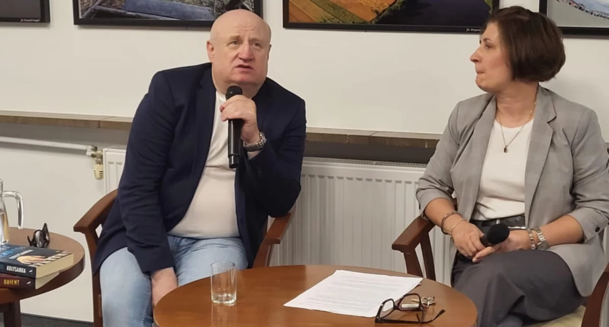  Spotkanie autorskie z Maciejem Siembiedą. Nasz pisarz zachwycił Czytelników