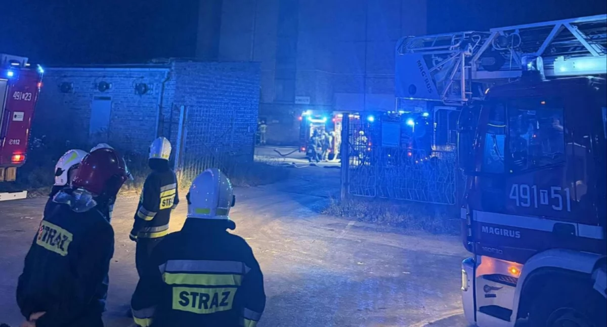 Pożar w pomieszczeniu biurowym na terenie ZGM Zębiec. Strażacy znają wstępną przyczynę