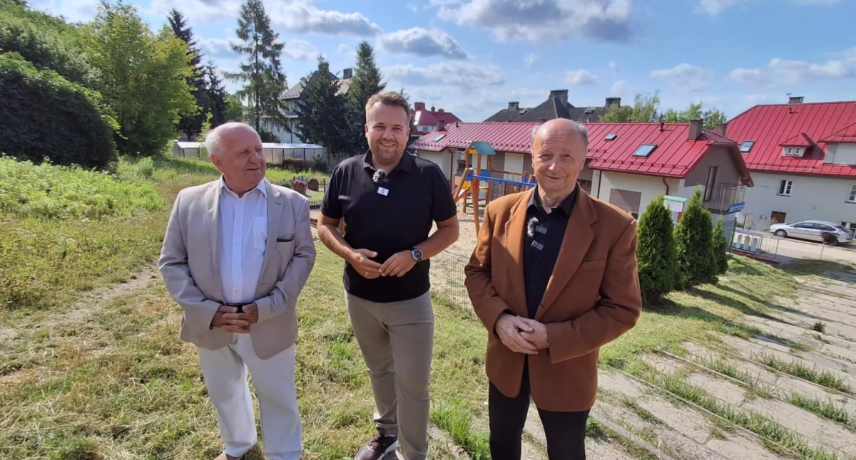  Cywilizacja wraca na Kolonię Robotniczą. Mimo kosztów - gmina remontuje zabytkowe kamienice