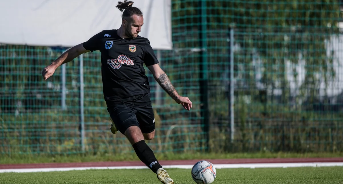 W piątek mecz ze Spartakusem Daleszyce, a po nim prezentacja. Star Starachowice zaprasza kibiców na stadion 