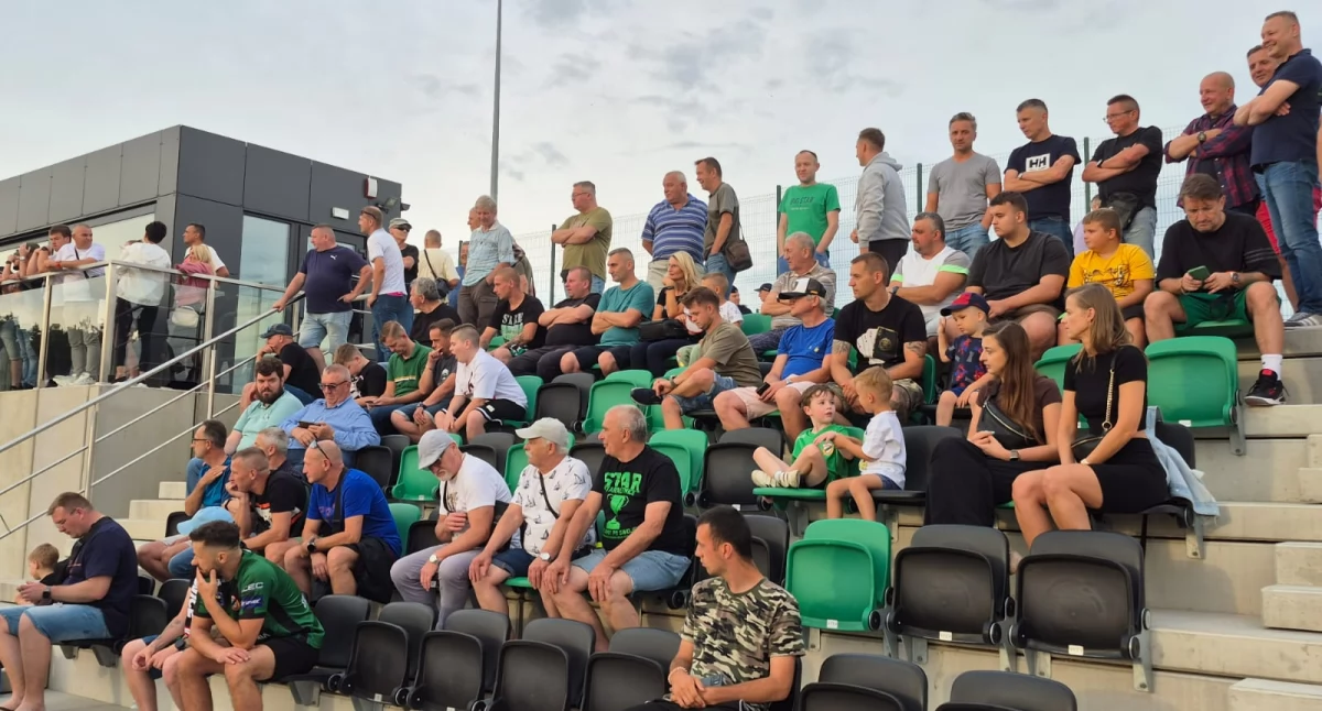 Star Starachowice zagra z Cracovią II przy sztucznym oświetleniu. Początek spotkania o symbolicznej godzinie