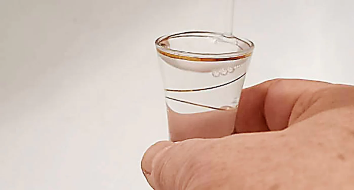 Coraz więcej L4 z powodu nadużywania alkoholu. Kogo dotyczy problem?