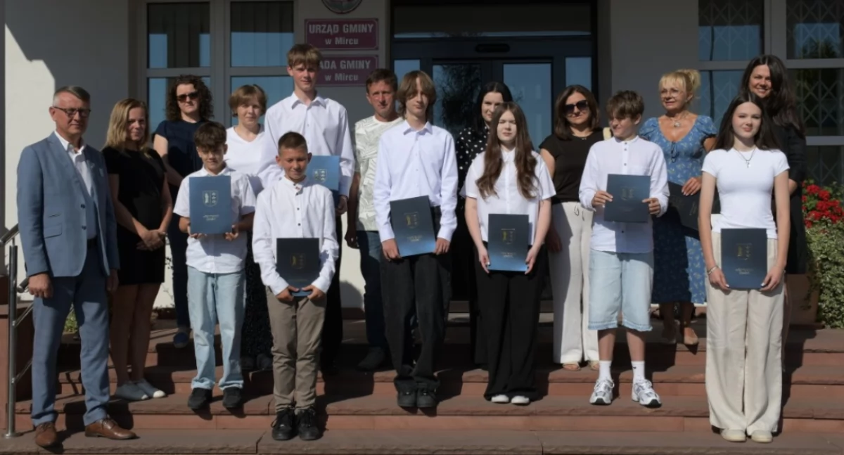 Nagrody edukacyjne dla zdolnych uczniów z gm. Mirzec
