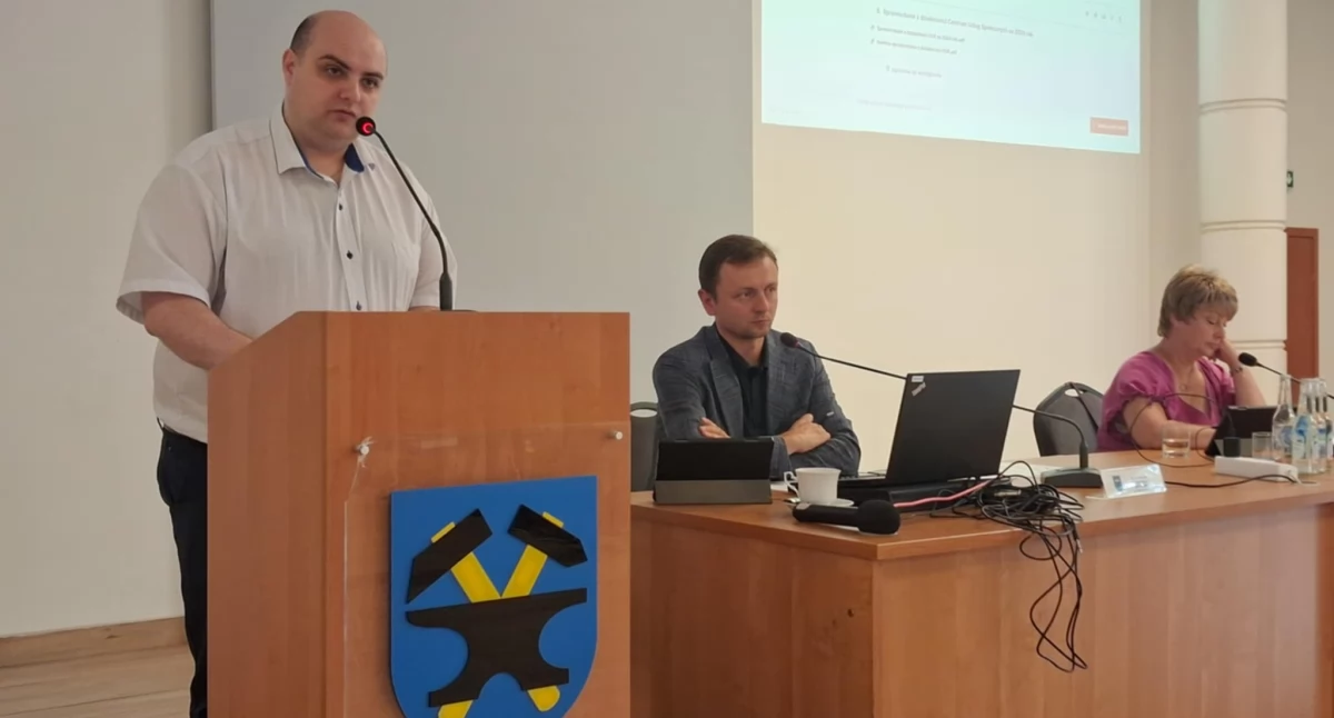Ruch uspokojony w Rynku... mieszkańcy oburzeni. Co to oznacza dla przedsiębiorców i mieszkańców? 