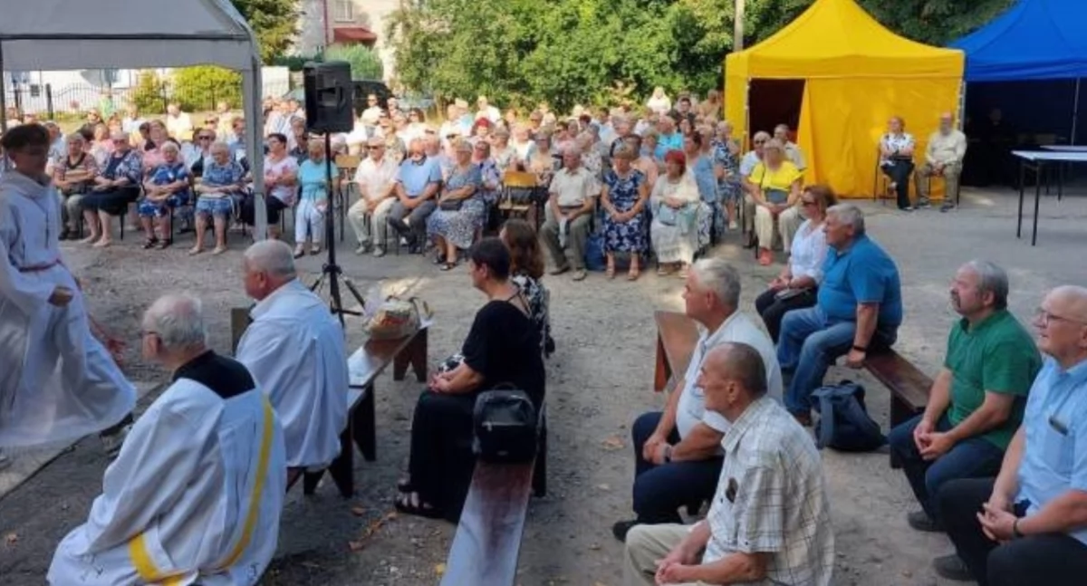 Modlitwa, muzyka i wspólnota przy kaplicy na Myśliwskiej