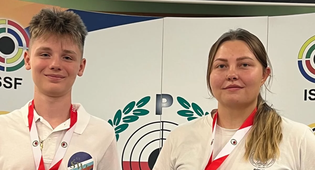 Srebro dla strzelców KS Świt na Mistrzostwach Polski! Wielkie brawa dla Agaty Nowak i Franciszka Kępy 