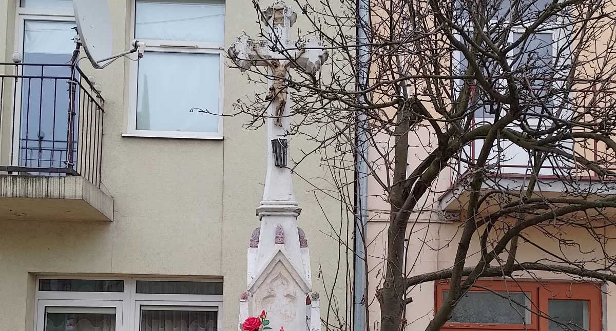 Apel o ratunek dla zabytkowej kapliczki przy ul. Spółdzielczej