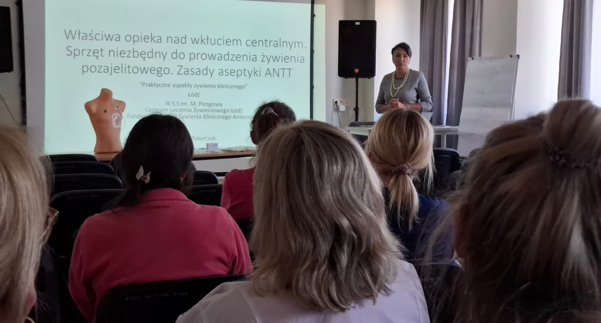 Szkolenia z żywienia pozajelitowego w starachowickim szpitalu