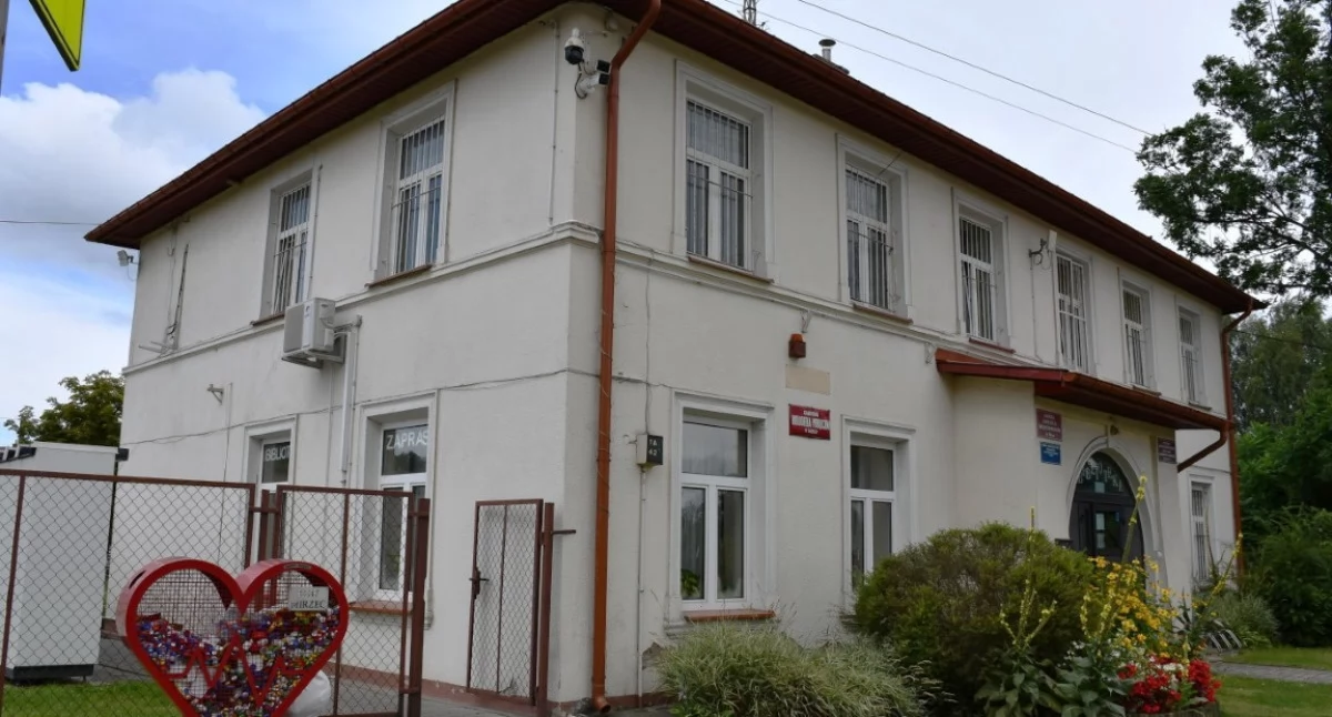Remont zabytkowego budynku w centrum Mirca zmierza do końca