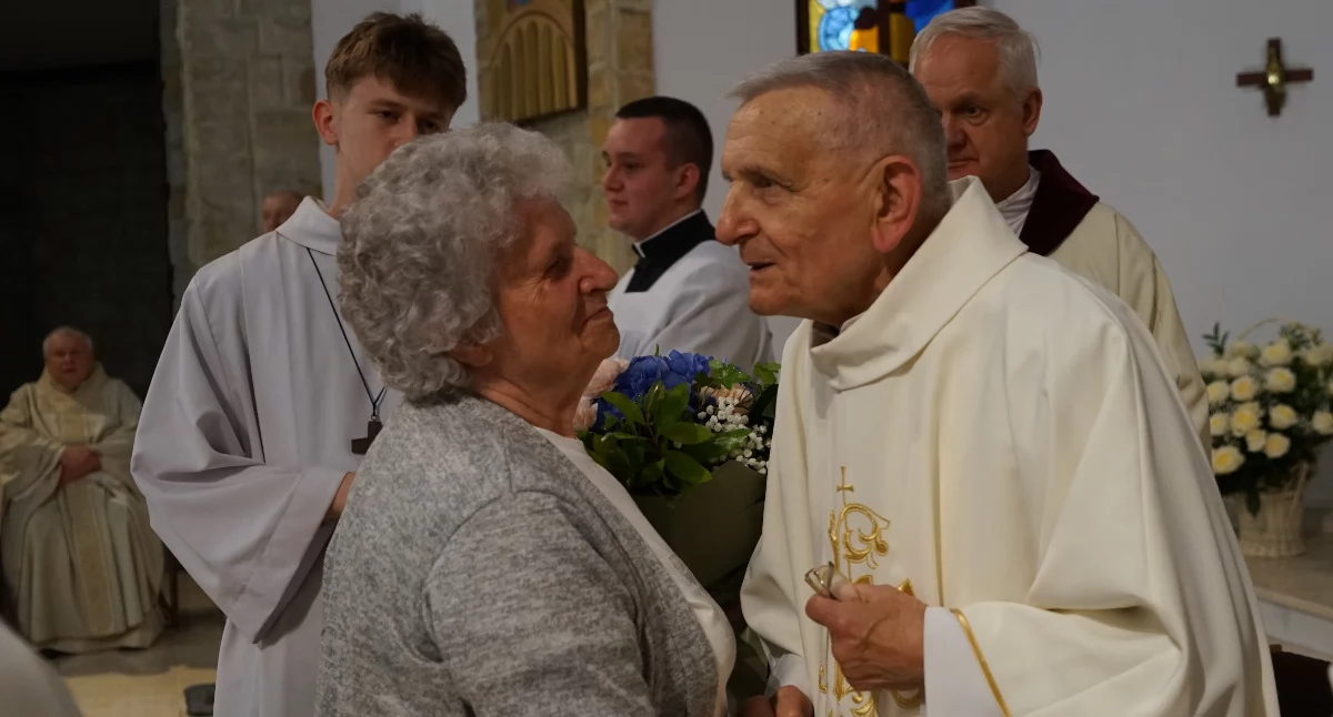  Cicho krzyż z Jezusem nieść... Diamentowy Jubileusz kapłaństwa ks. Aleksandra Sikory