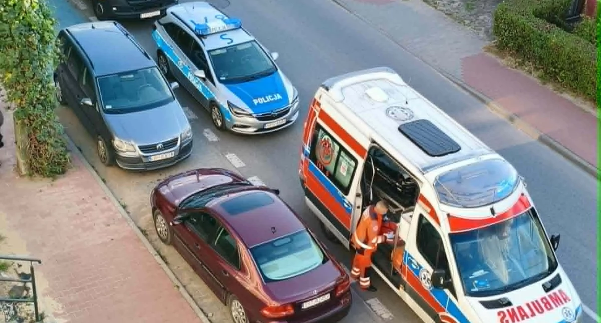 Wezwani do pomocy, wyproszeni za drzwi. Na miejscu pogotowie, policja i straż pożarna