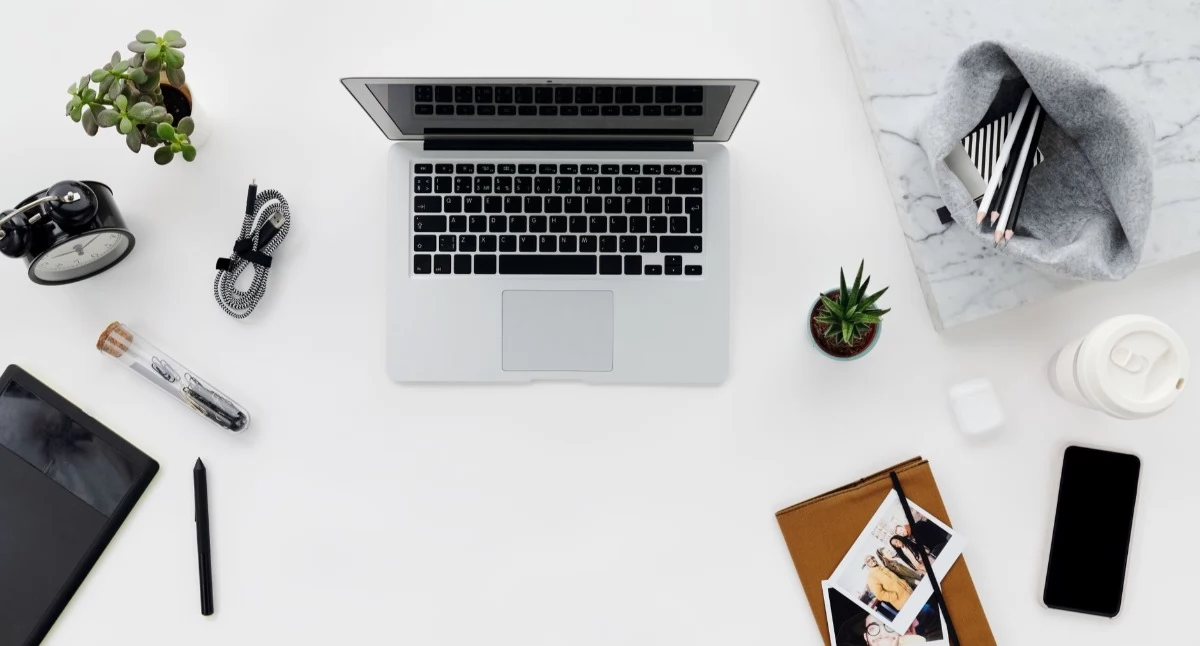 Oszczędzaj budżet i czas! Ranking sprawdzonych dostawców gadżetów reklamowych