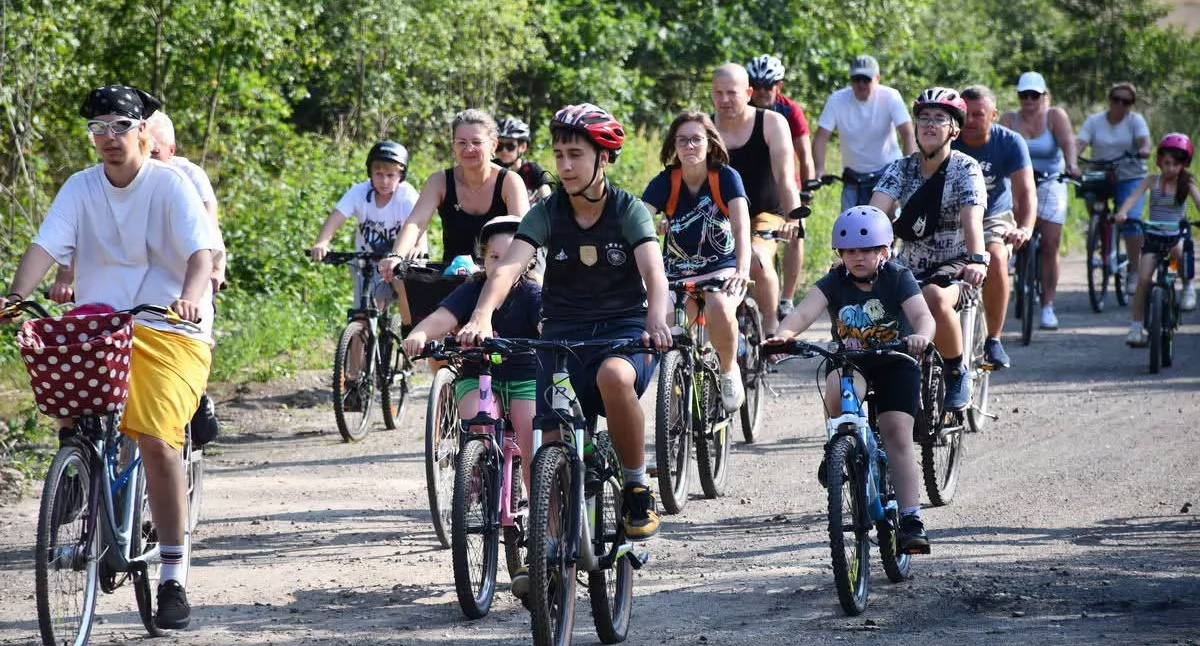 Ponad 100 rowerzystów na trasie Rajdu po gm. Mirzec