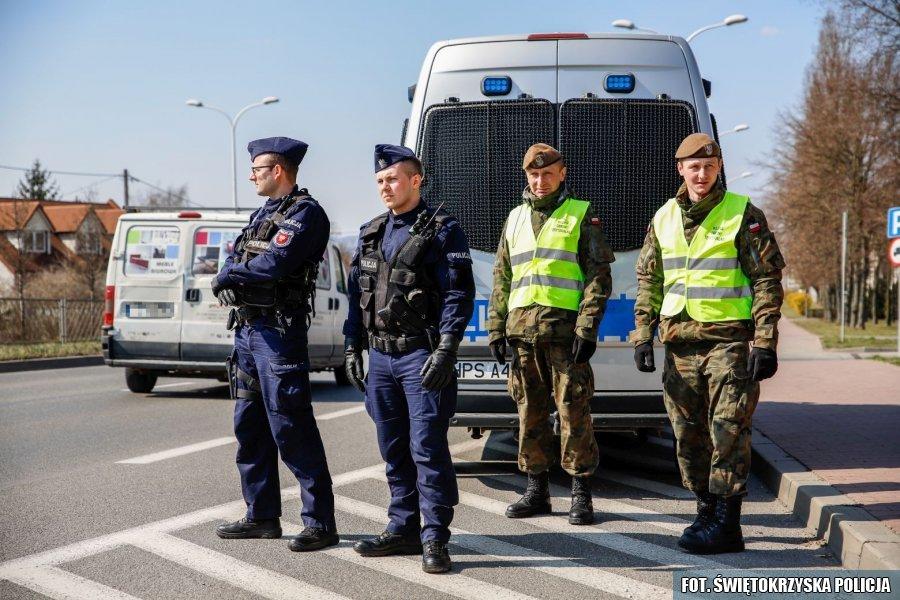 Policja przypomina: pandemia to nie czas spotkań towarzyskich [ZDJĘCIA]