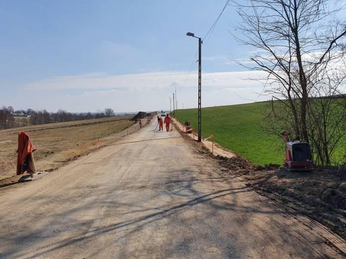Pawłów. Inwestycje drogowe w realizacji