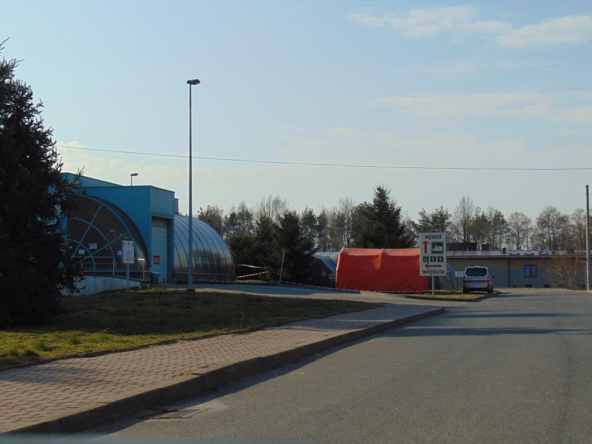 Są wyniki i nowe przypadki podejrzanych o zakażenie koronawirusem